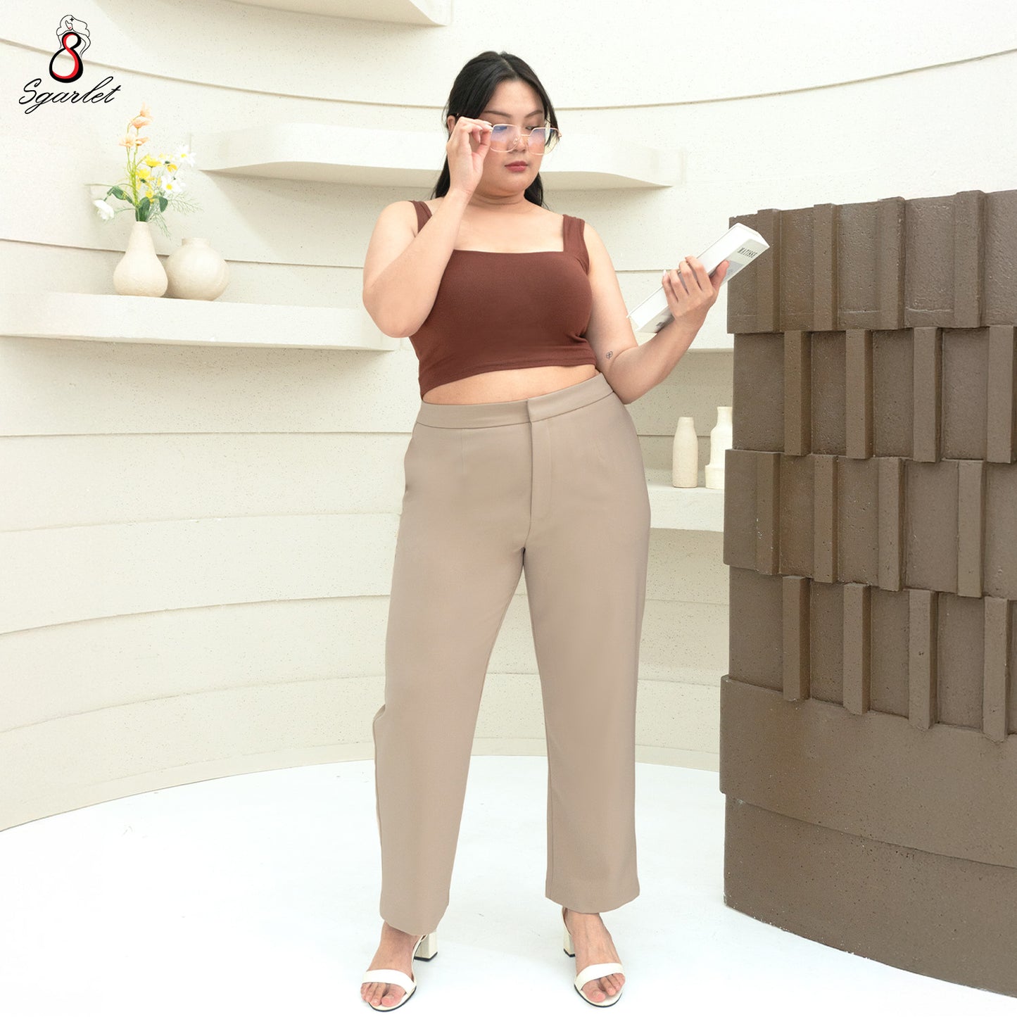 SGARLET PLUSSIZE กางเกงขายาวไซส์ใหญ่ทรงสอบสลิม ตีเกล็ดหน้าและหลัง สีดำ/กากี FLW091