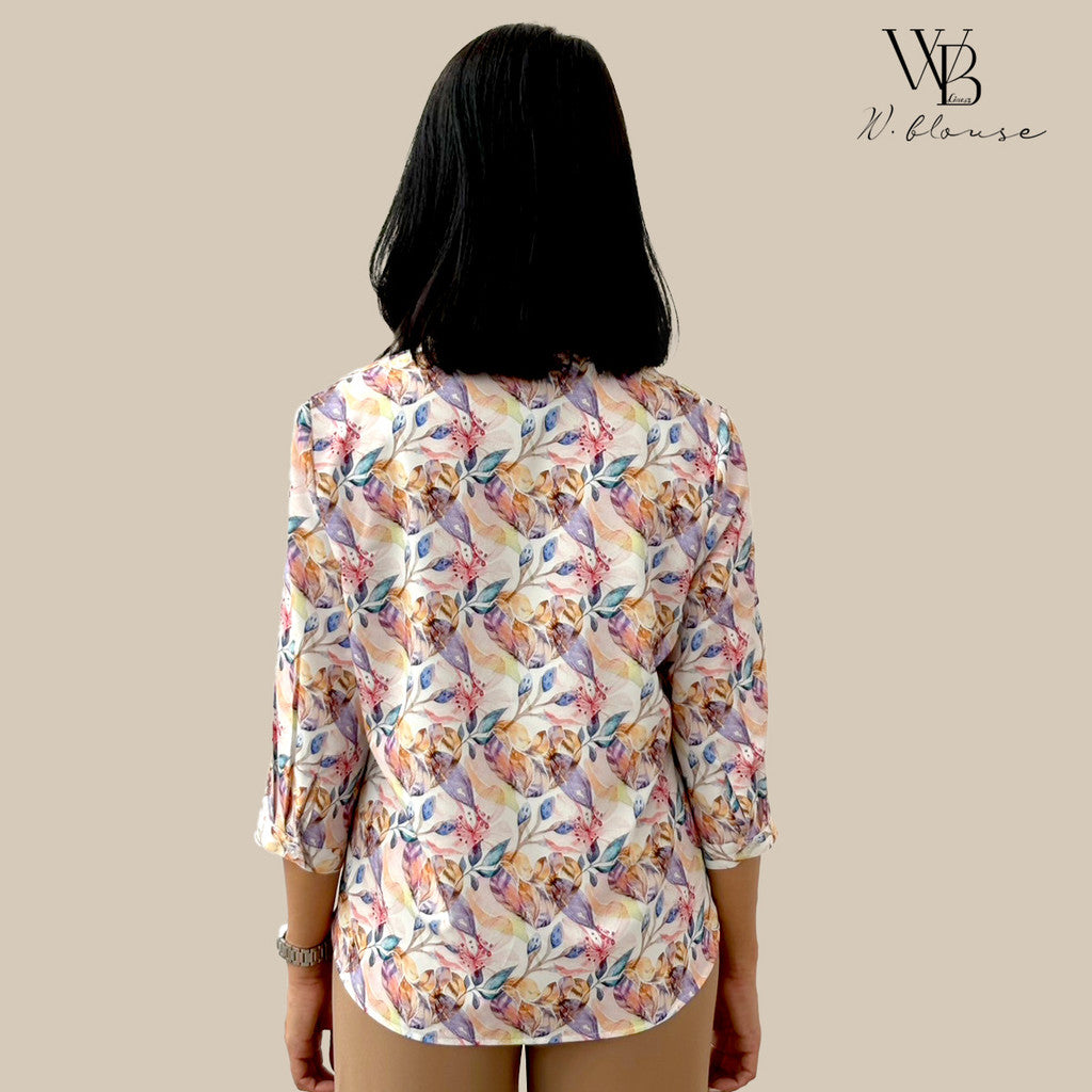 WB Lines II - เสื้อเชิ้ตทรงสุภาพ ลายสวนดอกไม้ สีครีม รุ่น VY6357Y